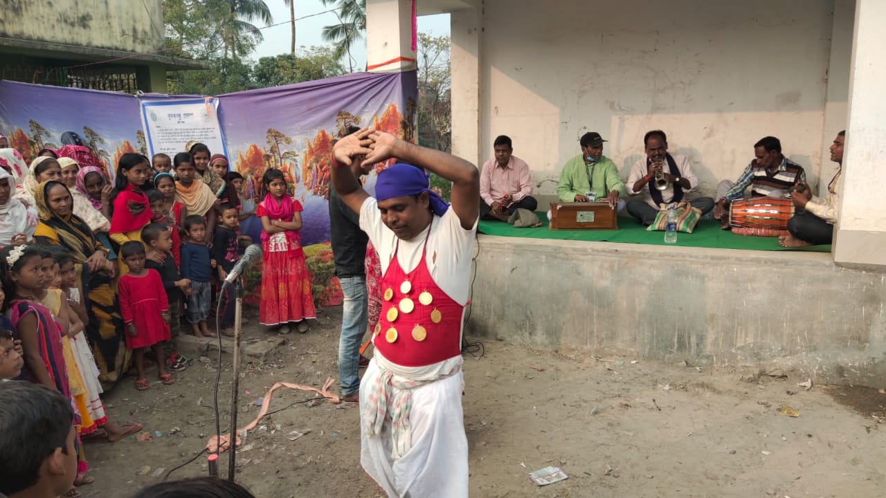 দুয়ারে সরকার পরিষেবার প্রচারে গম্ভীরা শিল্পীরা