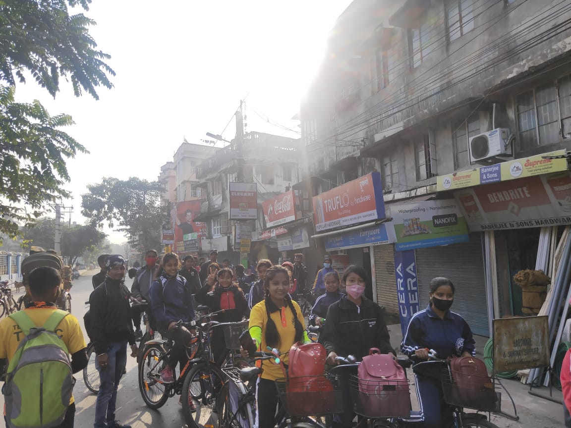 খেলোয়াড়দের মনোবল বাড়াতে তরাই এথলেটিকের সাইকেল রেলি