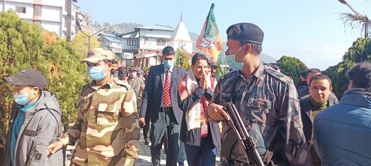 এবার থেকে পাহাড়ের জনতা নেতাকে চালাবে, হুঁশিয়ারি রাজুর