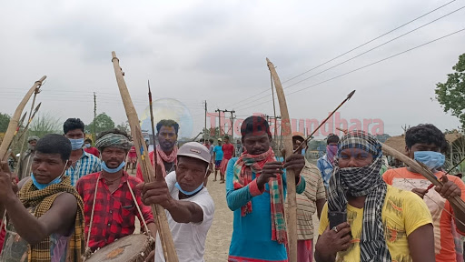 জাতীয় সড়ক অবরোধ করে বিক্ষোভ  আদিবাসী সংগঠনের