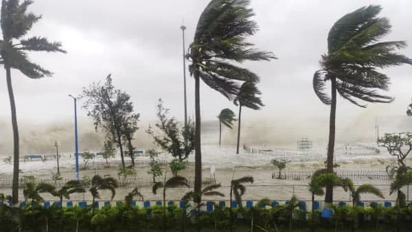 এবার আরও একটি ঘূর্ণিঝড়ের আশঙ্কা, সতর্ক করল আবহাওয়া দফতর