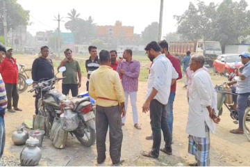 সোশ্যাল মিডিয়ায় ভাইরাল ভিডিওকে কেন্দ্র করে ব্যাপক চাঞ্চল্য ছড়িয়েছে মালদা জেলায়