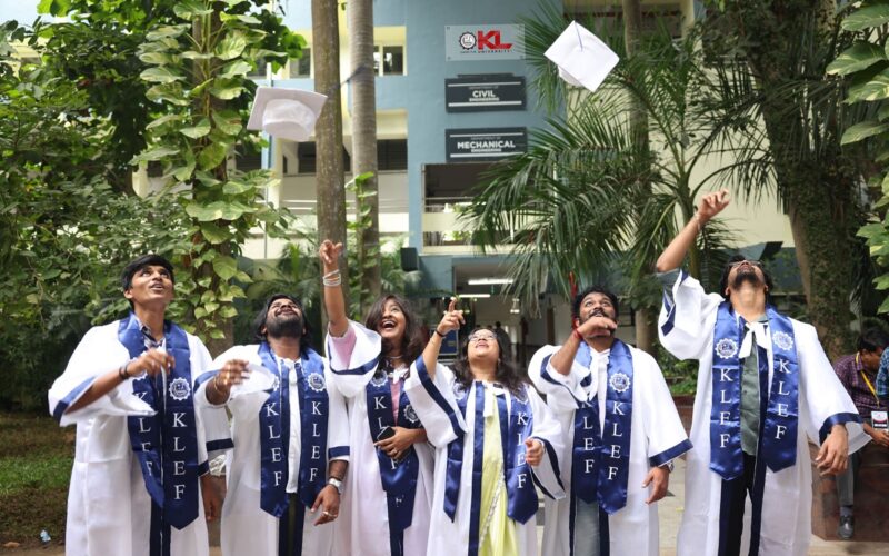 কেএল ডিমড টু বি ইউনিভার্সিটির চতুর্দশ বার্ষিক সমাবর্তন