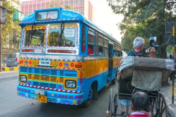 বড়দিন উপলক্ষে পার্ক স্ট্রিটের ভিড় সামাল দিতে অতিরিক্ত বাস চালাবে রাজ্য পরিবহণ নিগম