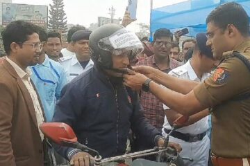 ‘সেফ ড্রাইভ সেভ লাইফ’ কর্মসূচির মাধ্যমে পথ নিরাপত্তা সপ্তাহ পালন করা হল ফুলবাড়িতে